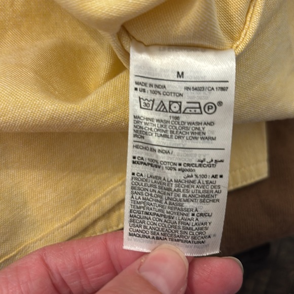 Old Navy Yellow Cotton Button Front Everyday Collared Shirt, Medium - Picture 3 of 8